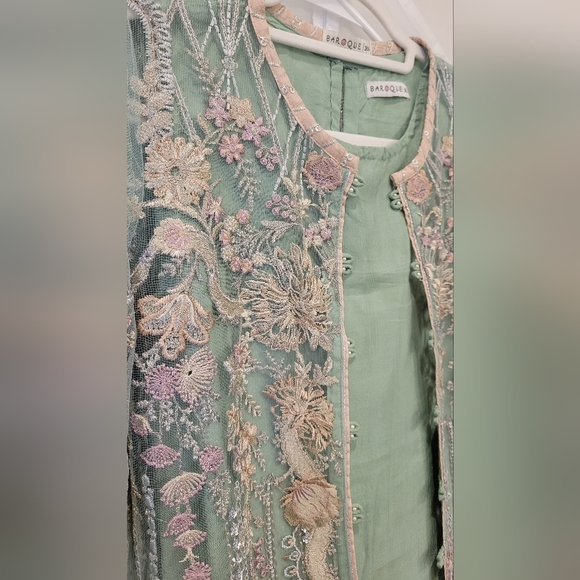 Baroque Pakistani outfit - Picture 7 of 14